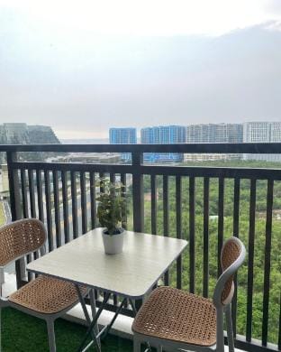 Chives @ Gentry Manor 1BR by JBCo Vacation rental in Pasay