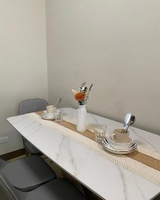 Chives @ Gentry Manor 1BR by JBCo Vacation rental in Pasay