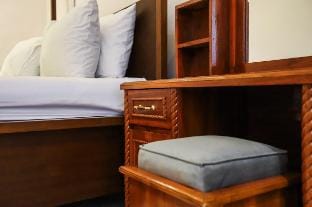Simple Classic Room with Own Kitchen + Shared Pool Vacation rental in Marga