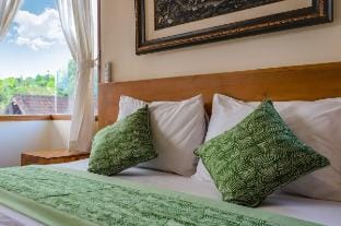 Modern Apartment with Kitchen in Central Ubud Villa in Marga
