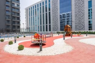 Chic Unit in Studio City Sleeps 2 with Pool and Gym Apartment in Dubai