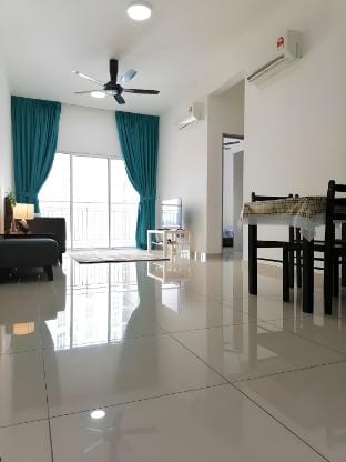Family Retreat@Mesahill - 100mbps + TV Corner hse Apartment in Negeri Sembilan, Malaysia
