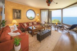 Villa Scorpio - Infinity Pool  Endless Blue Escape Apartment in East Attica Regional Unit, Greece