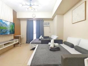 Avida Riala 906 T3 IT Park 2BR Unit King Bed Apartment in Lapu-Lapu City
