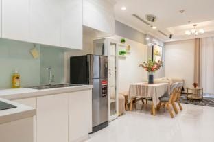 1 BEDROOM LUXURY NEW LANDMARK WIN HOME Apartment in Ho Chi Minh City