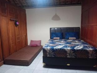 Homestay Wongso Kasongan SYARIAH, Rumah 4 KT, 2 KM Vacation rental in Yogyakarta