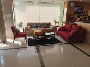 Shine@33 Service Apartment Vacation rental in Bangkok