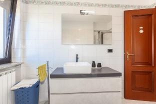 Bright Villa with Pool Near Lake Como & Milan Vacation rental in Lombardy