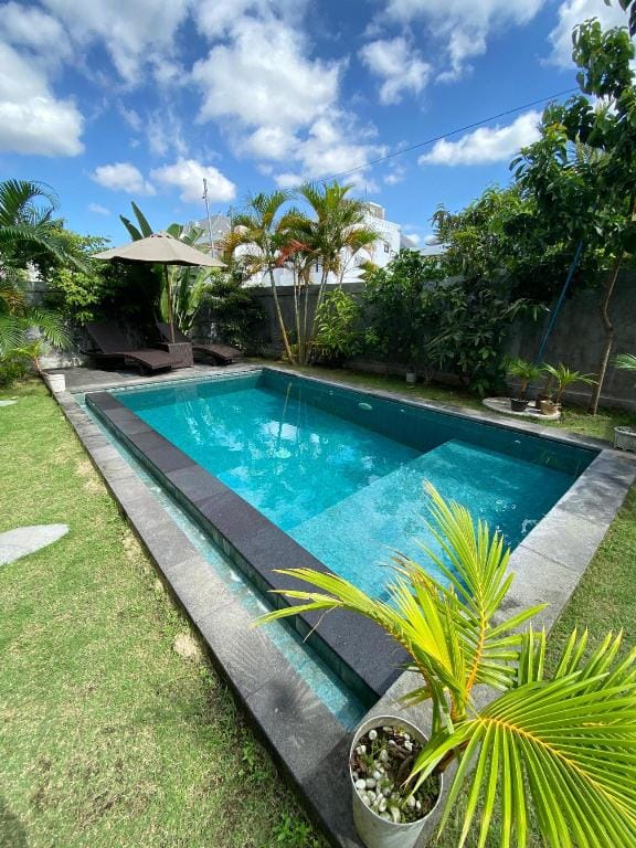 D Krisna Guest House Bed and Breakfast in North Kuta