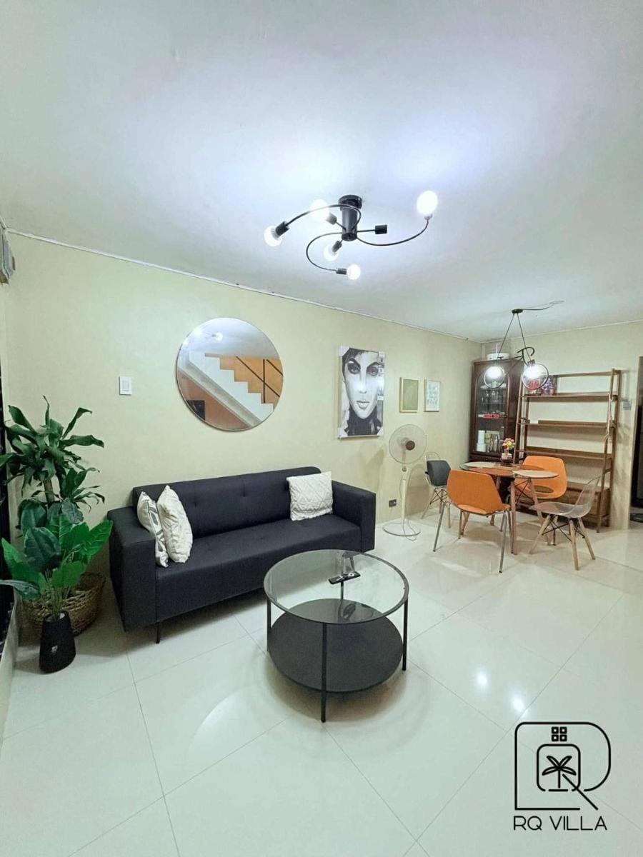 Relax in Style at Angeles Newest Pool Villa Retreat Villa in Angeles