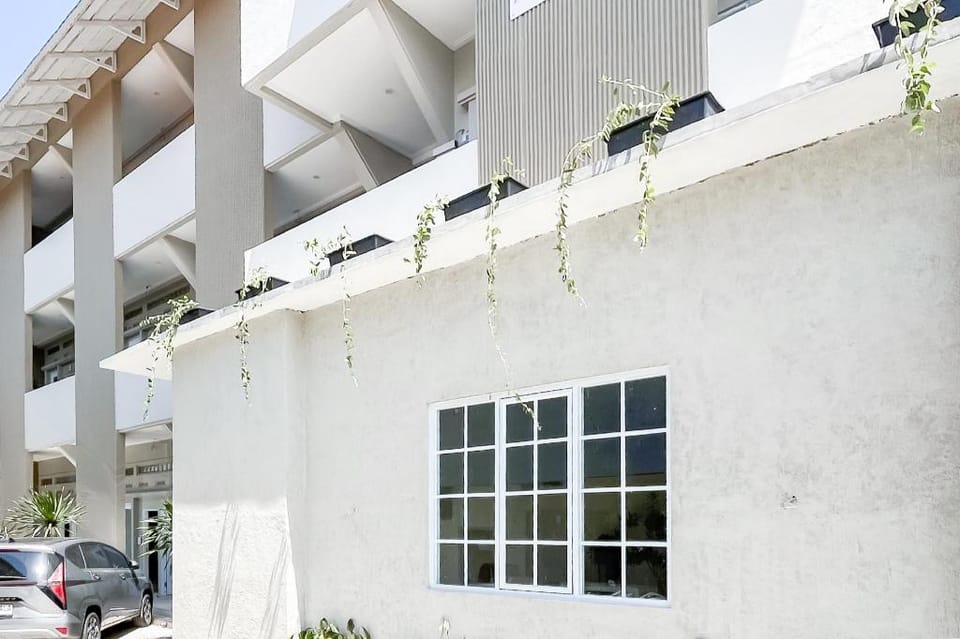 Urbanview @ Ra Residence Buah Batu Hotel in Bandung