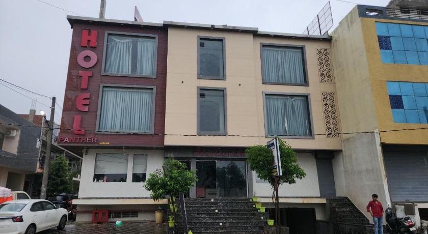 Hotel Panther Iscon Road Patrakar Colony Hotel in Jaipur