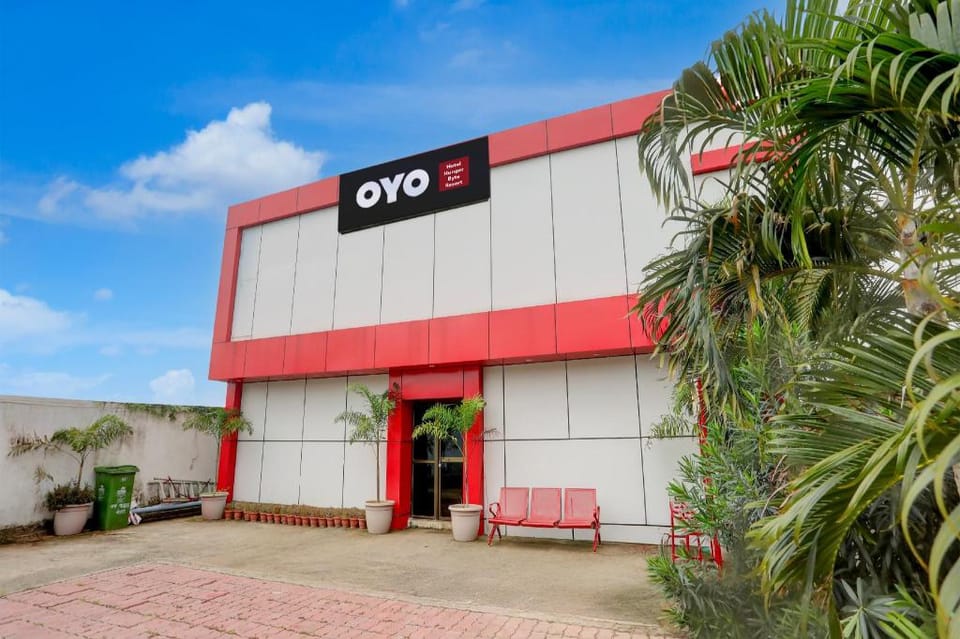 Hotel O by OYO The Hunger Byte Resort Hotel in India