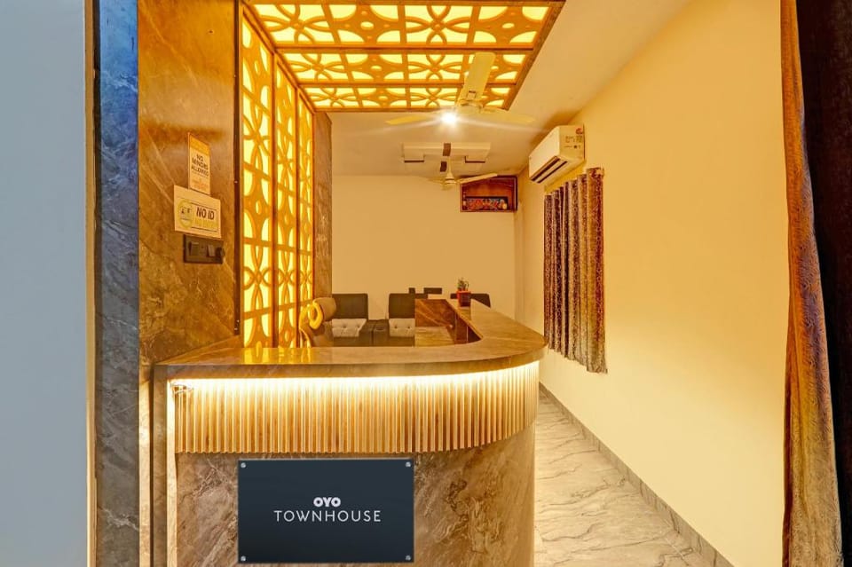 Super Townhouse SP Living Tree Hotel in Telangana