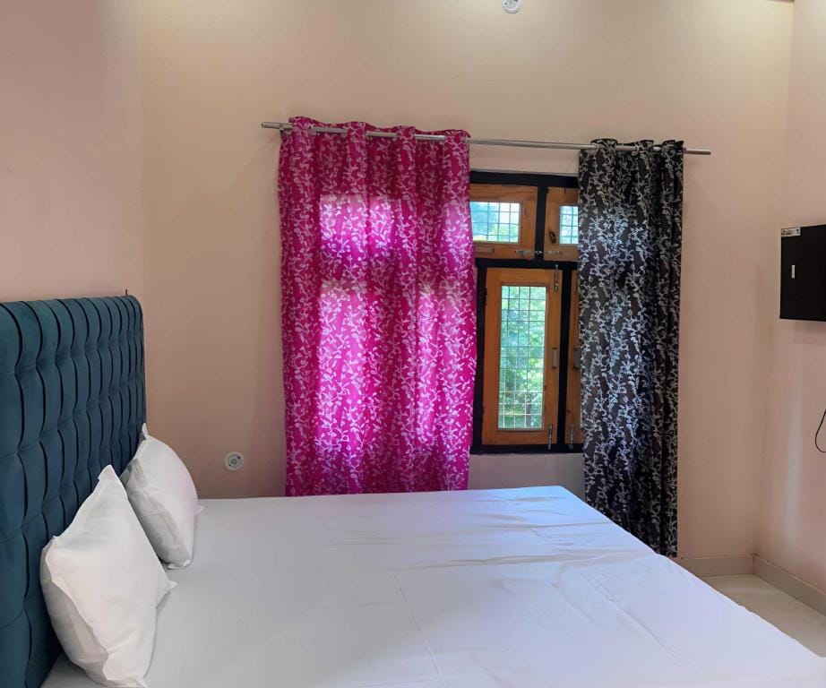 Hotel O by OYO THE JUNGLE SAFARI HOTEL & RESORT Hotel in Nepal