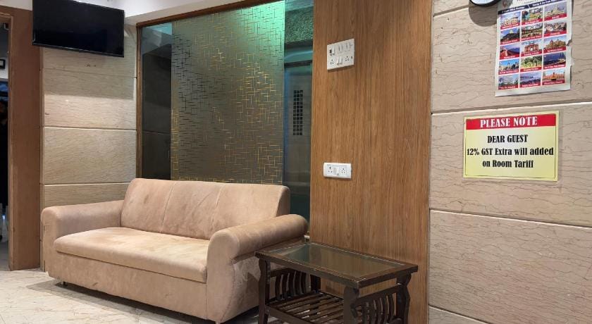Hotel Crystal Palace Hotel in Mumbai