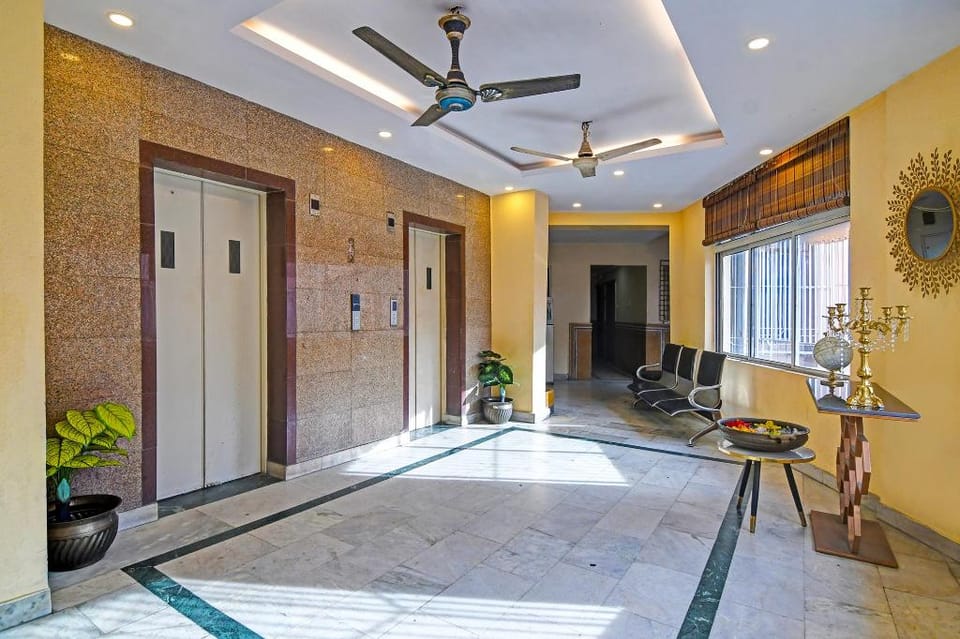 FabHotel Samrat Hotel in Kolkata