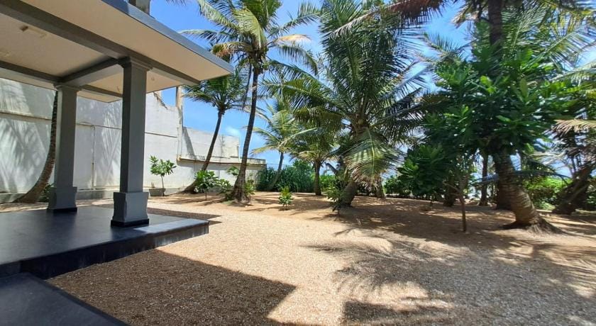 Mario Ocean View Hotel in Negombo