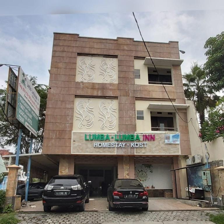 LUMBA-LUMBA Homestay Darmo Permai Hotel in Surabaya