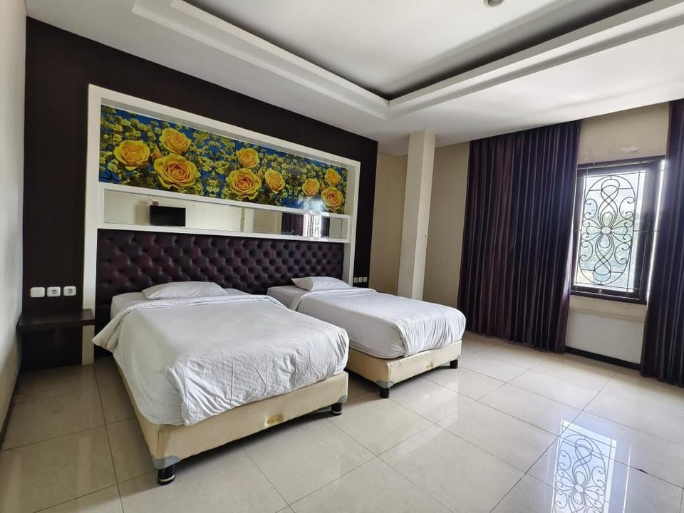 LUMBA-LUMBA Homestay Darmo Permai Hotel in Surabaya