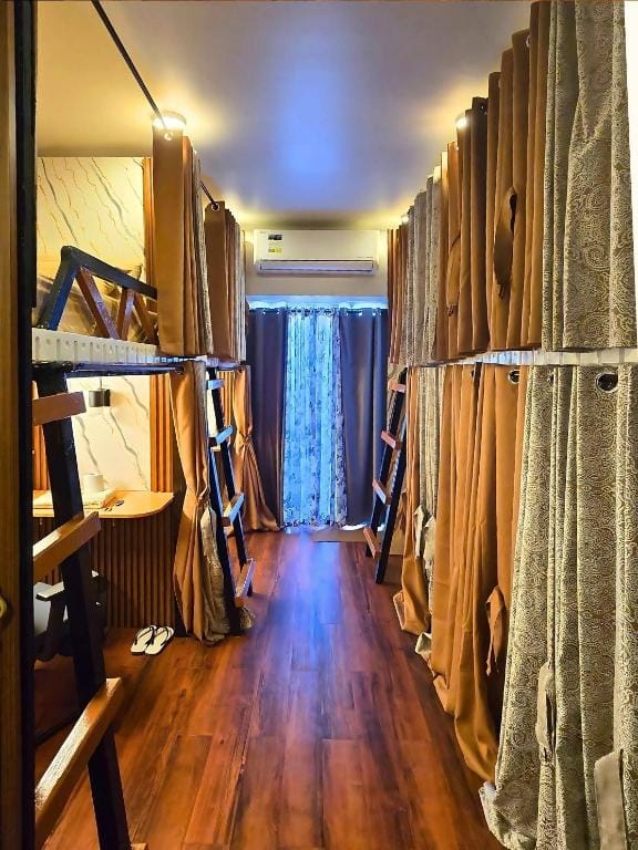 Cozy Condo Bedspace - Secure W/ AppliancesWiFiParking Hotel in Davao City