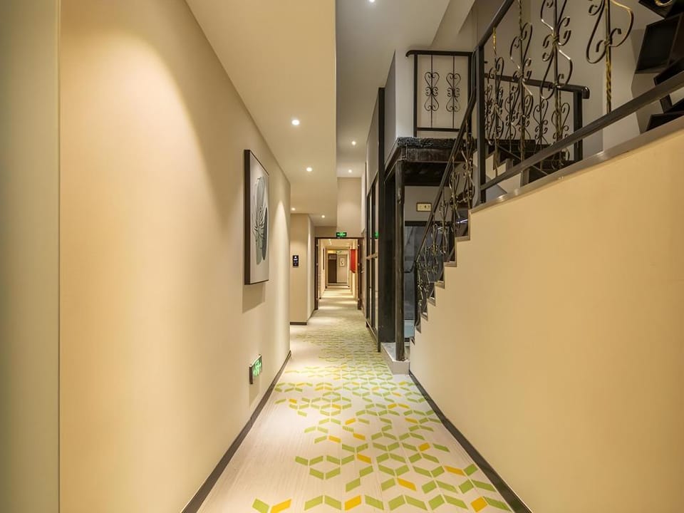 UPINN Qingdao May Fourth Square Mixc Yan'an Third Road Subway Station Hotel in Qingdao