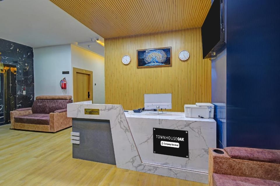 Super Townhouse OAK Banjara Hills Hyderabad Hotel in Hyderabad