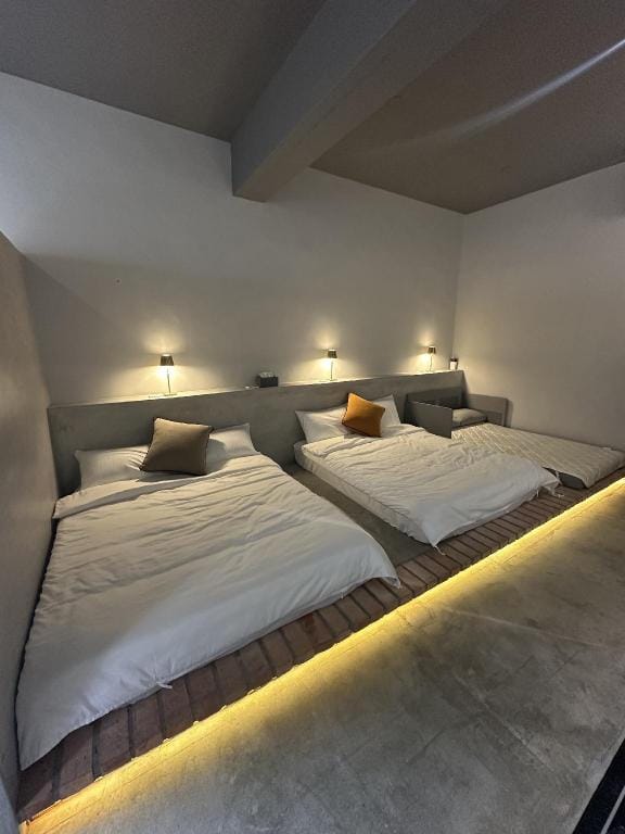 澎湖癮巷旅宿PescaHood Inn(雙層老宅一房一廳一衛) Hotel in Fujian