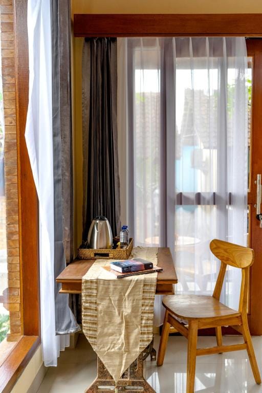 Poset Unique Inn Hotel in Kuta