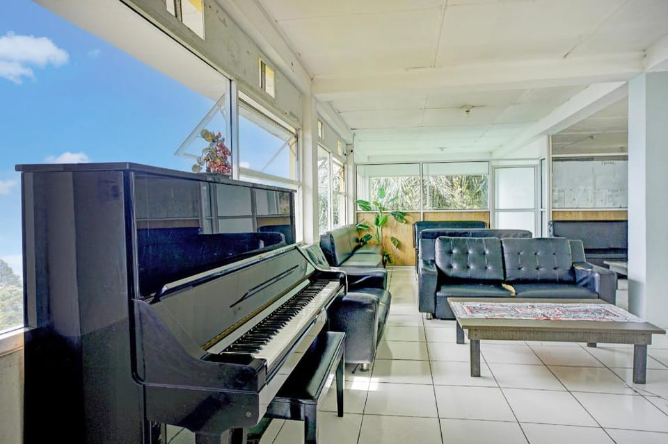 Collection O Gapura Hotel - 6 Hour Stay Hotel in Indonesia