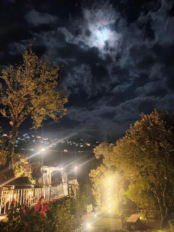The Perfect Hideout by Himalayan Grove Hotel in Uttarakhand