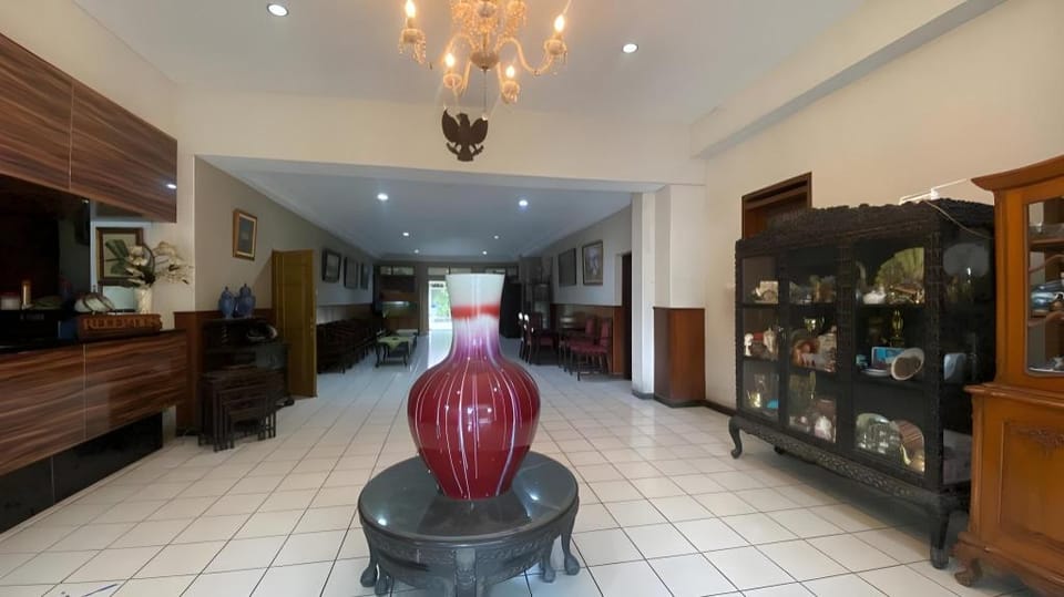 Griya Indah Hotel near Station Bandung Hotel in Bandung