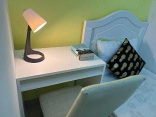 Blooming Room in Barsha Heights Apartment in Dubai