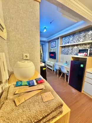 Strategic Homey Room Apartment in South Jakarta City