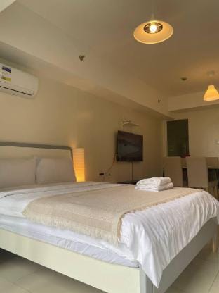 Luxury Hotel near in City of Dreams Casino G18  Apartment in Pasay