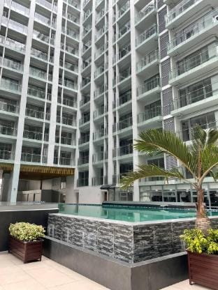 Luxury Hotel near in City of Dreams Casino G16 Apartment in Pasay