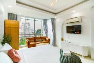 SAZI Church View Home - Free Nails/HairWash  Apartment in Ho Chi Minh City