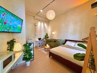 Balcony Studio Near Bui Vien & Ben Thanh | 2 Beds Apartment in Ho Chi Minh City