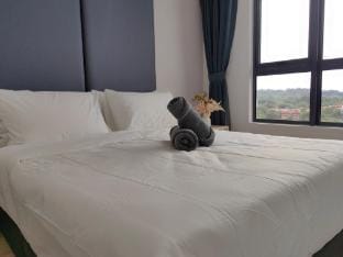 JUNE Homestay @ Vetro11 1BR 2-4Pax Mountain View Apartment in Kota Kinabalu