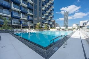 JVC sleeps 2 in a Great Location Apartment in Dubai