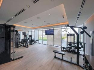 Cosy 1 Bedroom in MBR City Sleeps 2 with Balcony Apartment in Dubai