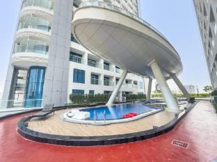 Al Barsha Apartment Sleeps 2 with Private Balcony Apartment in Dubai