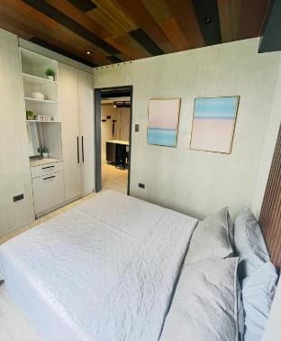 Amaia: 2 BR Luxe Urban Oasis Apartment in Bacolod