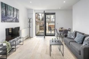 Stylish Bickley Home Near London Apartment in Sevenoaks District