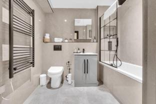 Sia Court, Flat 5 Apartment in London