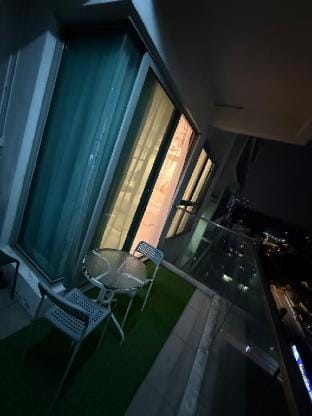 Stylish Stay with Infinity Sky Pool @Regalia KLCC Apartment in Federal Territory of Kuala Lumpur