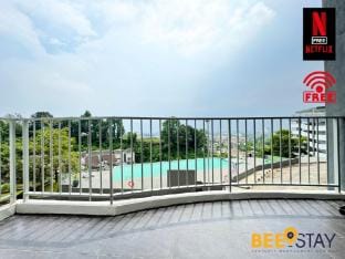 Taiping | Crystal Creek Pool View Netflix 8PAX Apartment in Perak