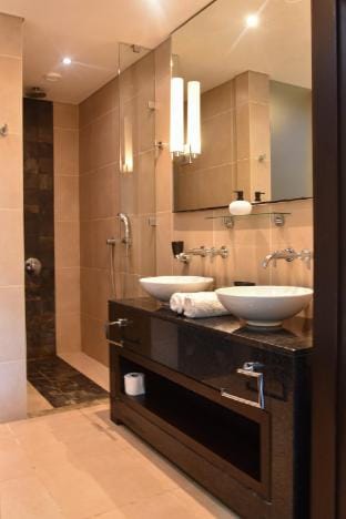 Luxury Retreat with Private Workspace & Ocean View Apartment in Flacq District, Mauritius