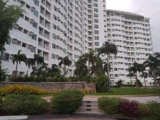Pahulay Staycation Apartment in Muntinlupa