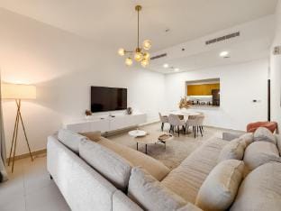Zinnia Luxury 2BHK Bellevue Burj Khalifa View Apartment in Dubai
